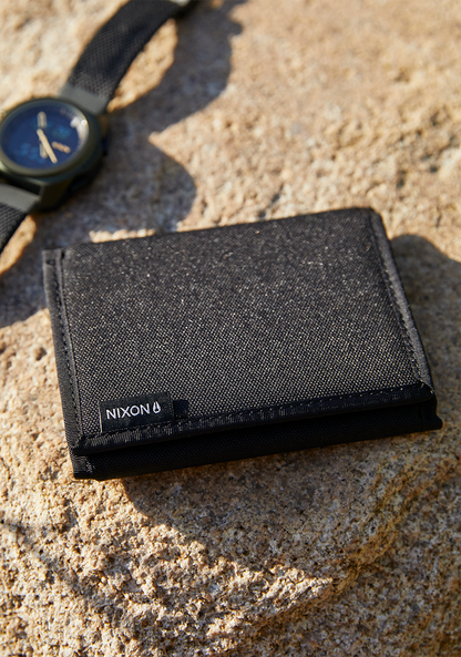 Nixon Gnar Wallet Lifestyle View 3